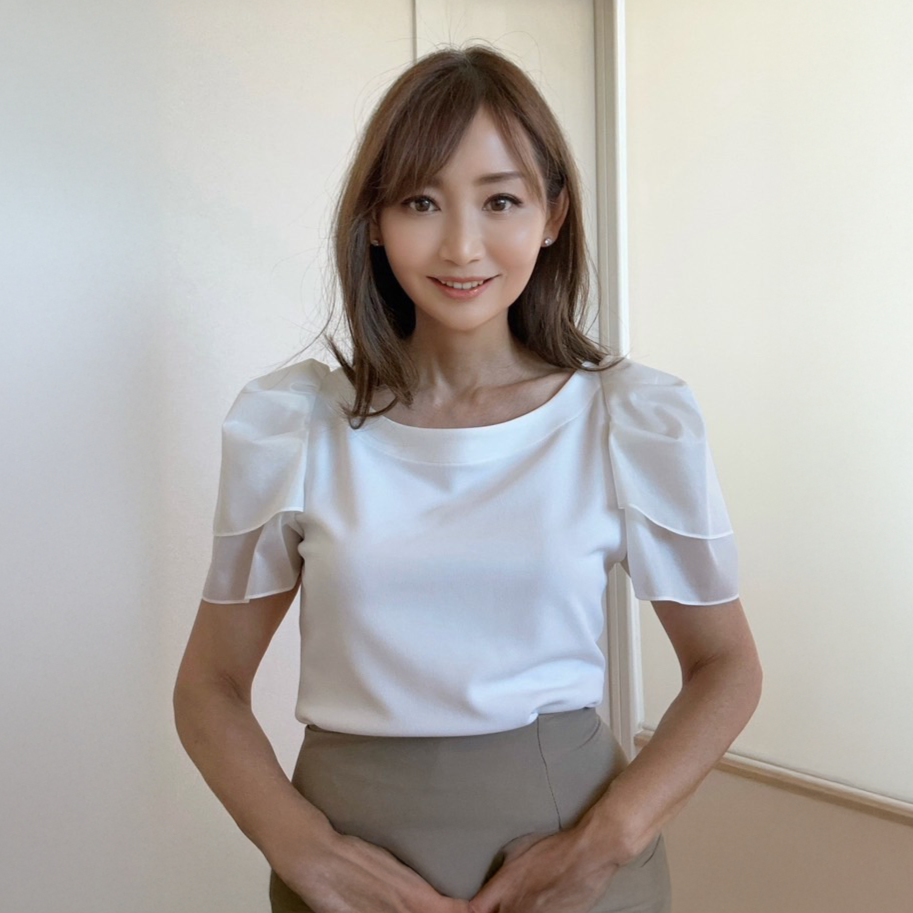 花びらスリーブプルオーバー