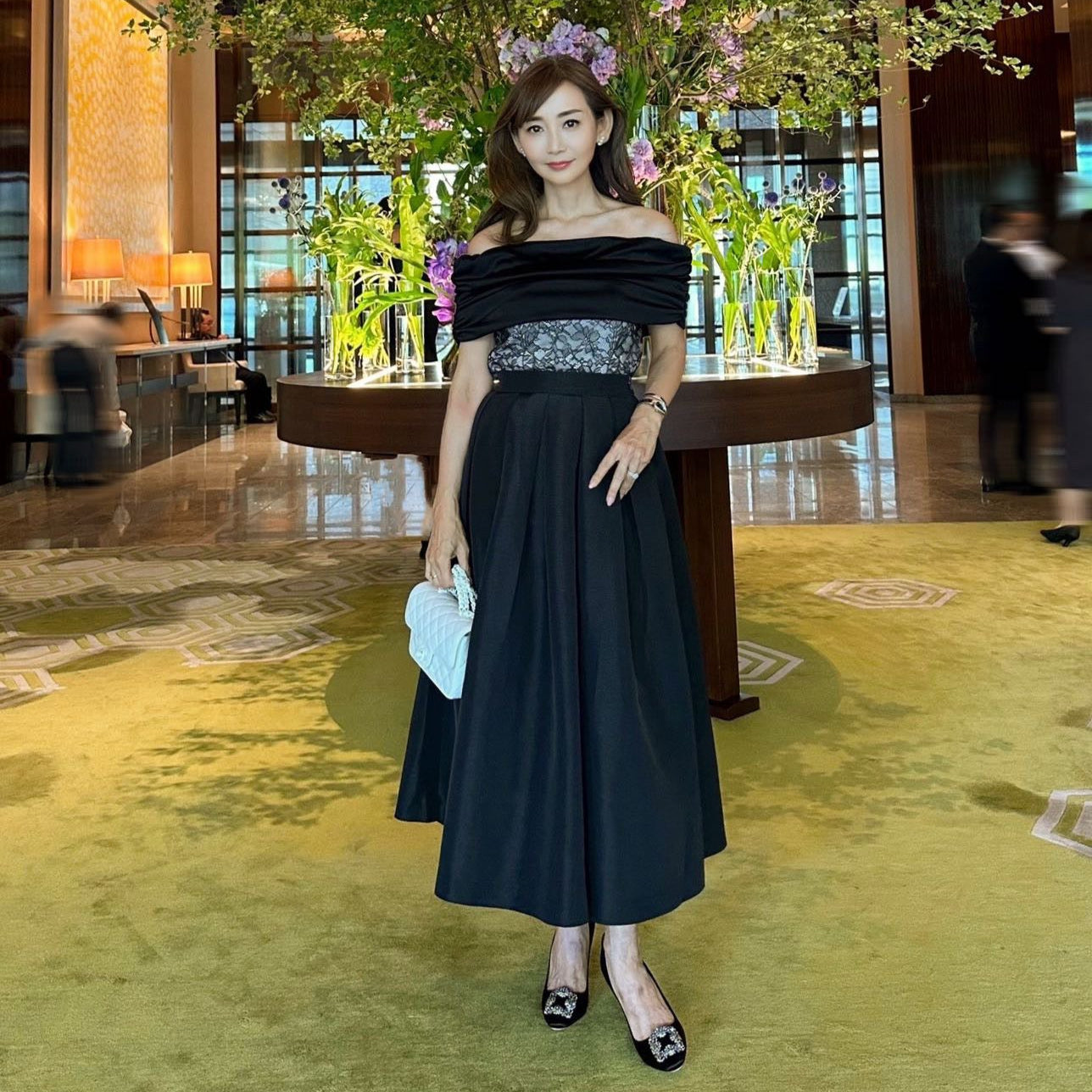 オフショルダーレースキャミソール