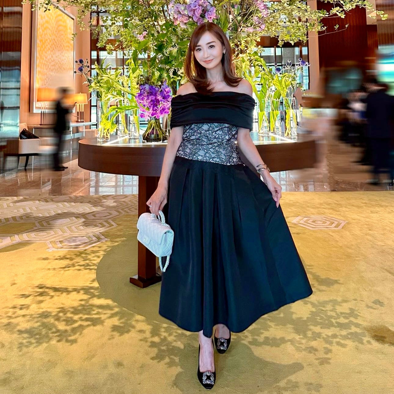 オフショルダーレースキャミソール