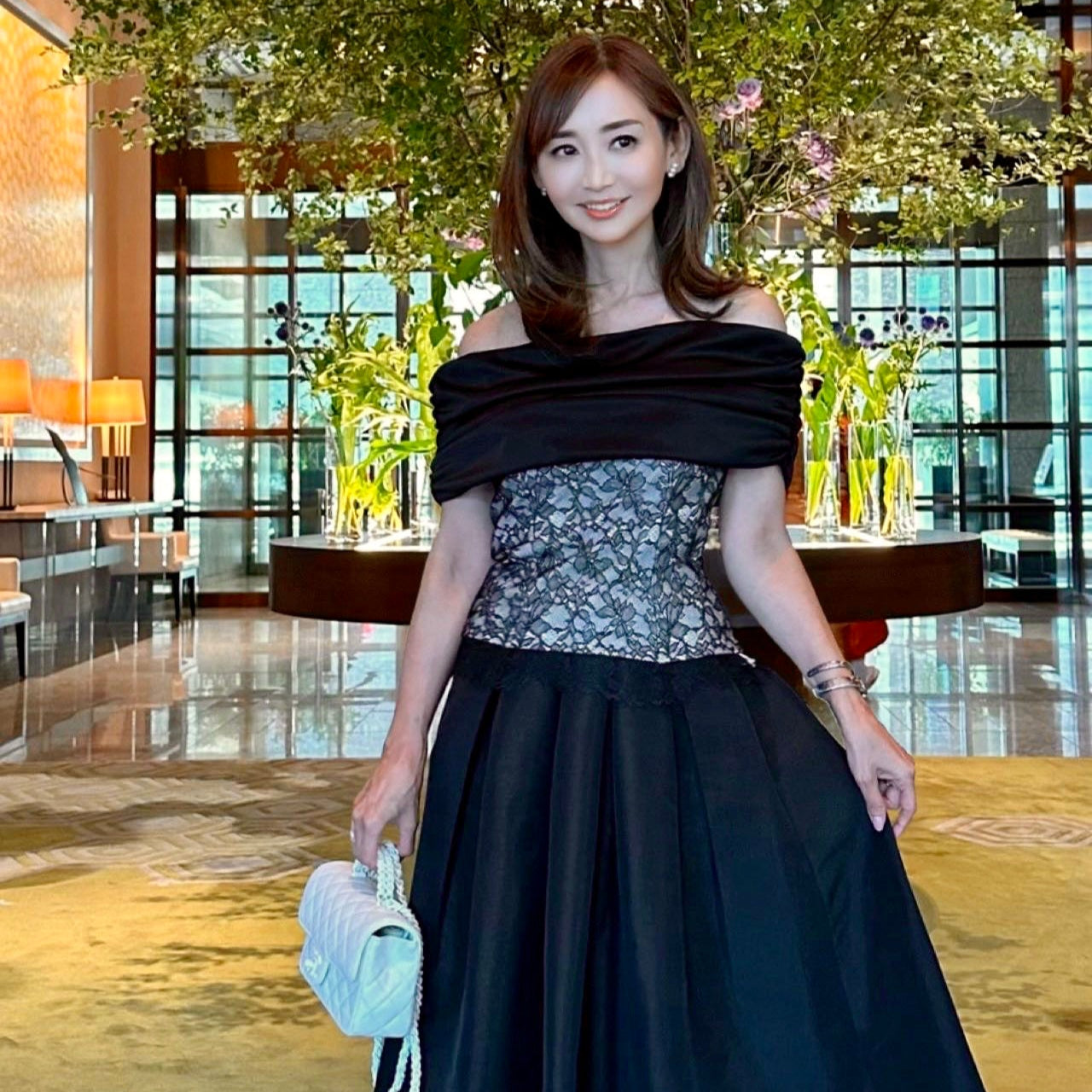 オフショルダーレースキャミソール