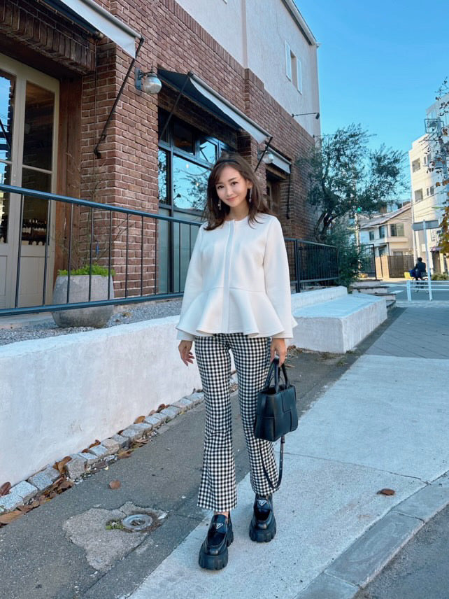 フリルジップジャケット