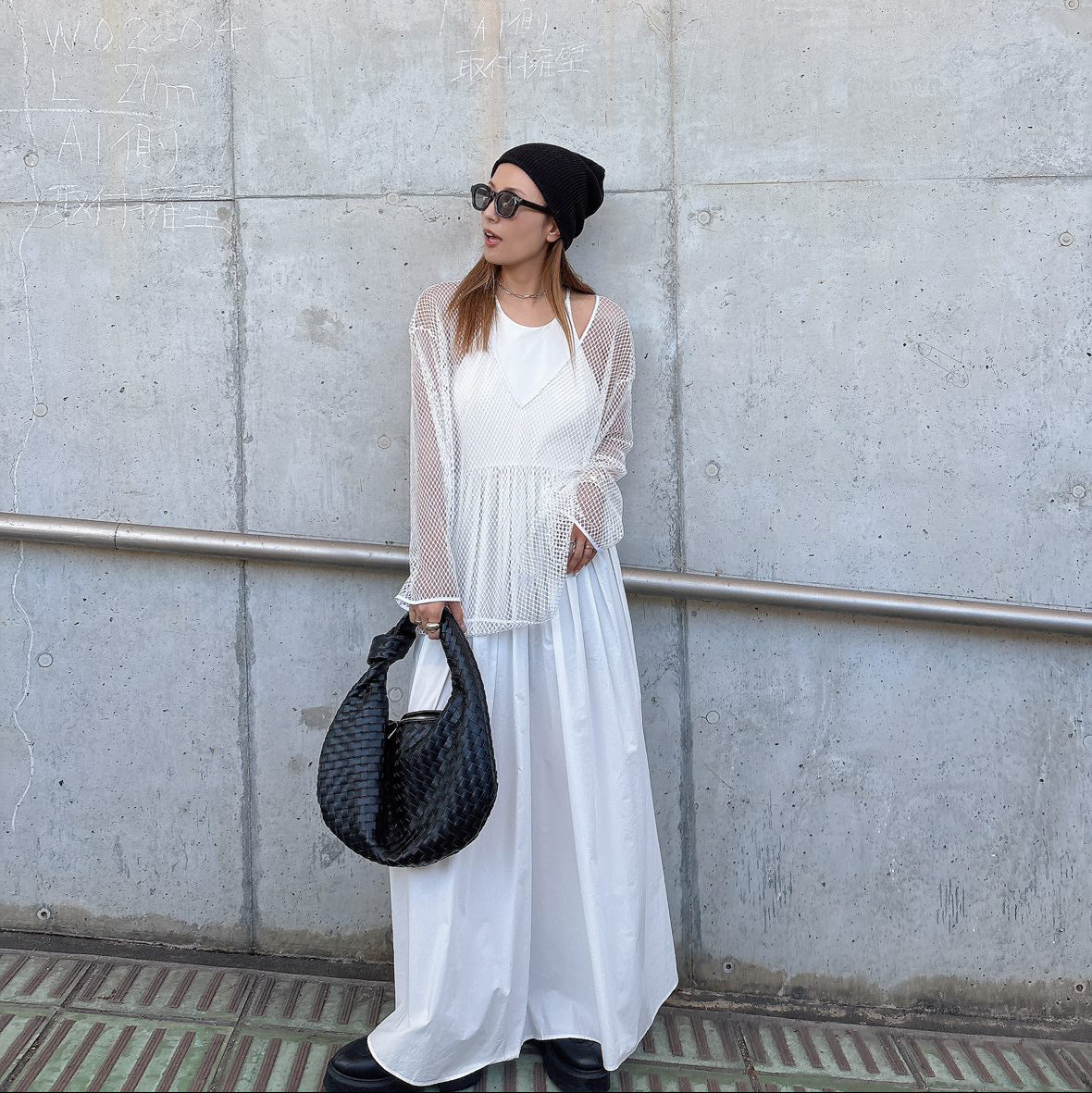 V衿メッシュプルオーバー