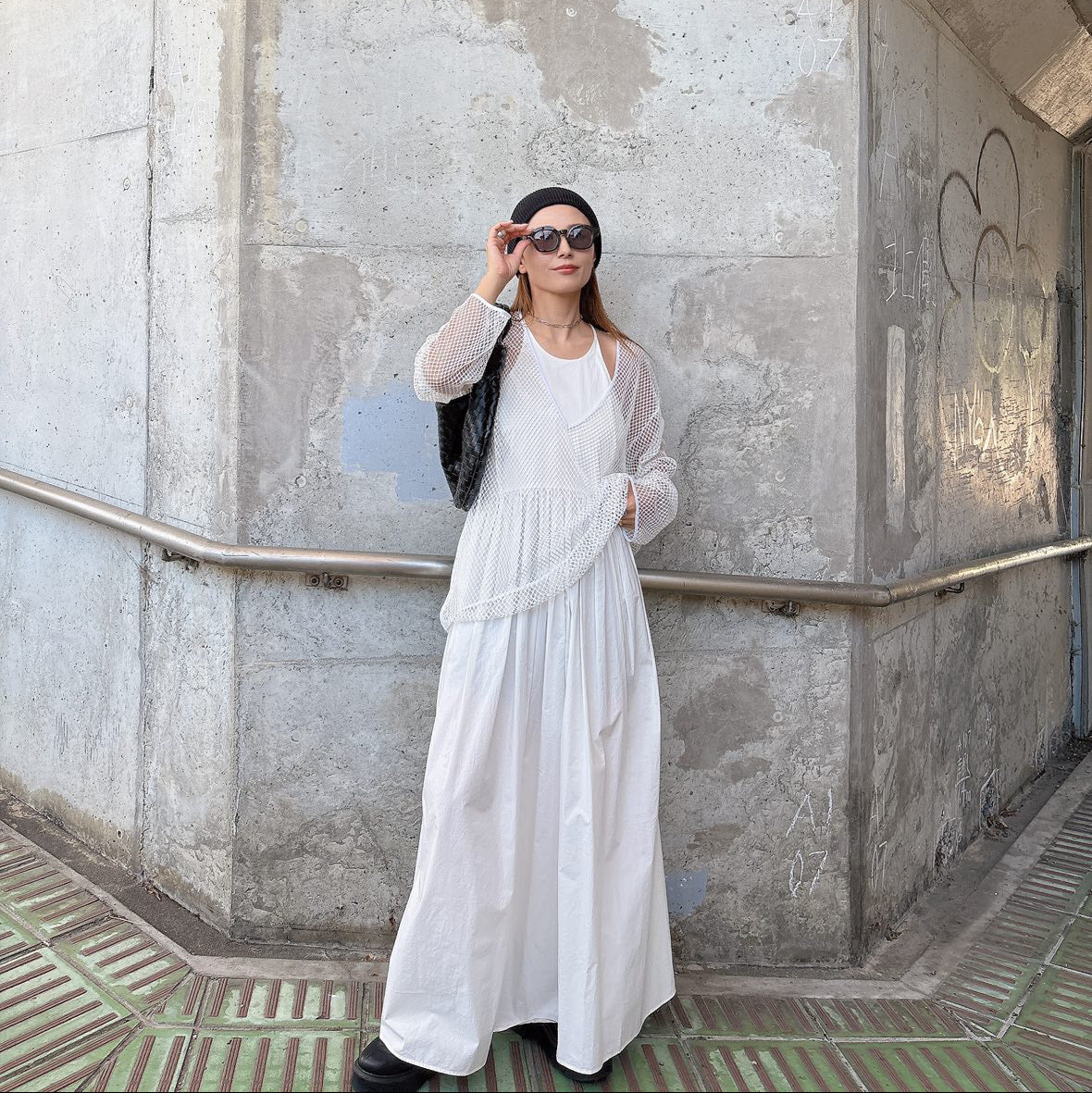 V衿メッシュプルオーバー